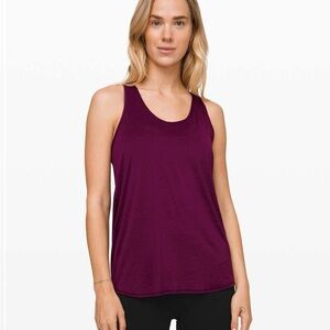 Lululemon Essential Tank Pleated *Jersey
Marvel